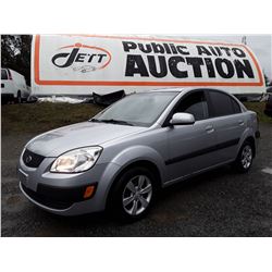 D3 --  2009 KIA RIO  , Silver , 132277  KM's