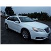 Image 2 : C4 --  2013 CHRYSLER 200 TOURING  , White , 201855  KM's