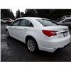 Image 4 : C4 --  2013 CHRYSLER 200 TOURING  , White , 201855  KM's