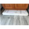 Image 2 : "CHERRY 6004" 36" W X 21" D X 32" T VANITY, MODEL: VA3621-32