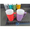 Image 3 : (6) Retro Plastic Tumblers with Handles