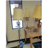 Image 1 : (2) Vintage Table Lamps & Matching Floor Lamp