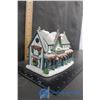 Image 11 : Assorted Christmas Village Decor