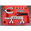 Image 3 : Metric Bubble Flaring tool Kit and Engine Cleaning Gun