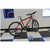Image 2 : Men's 26" Mongoose Mountain Bike (Red)