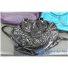 Image 2 : (3) Purses (Guess, Urban Expressions)