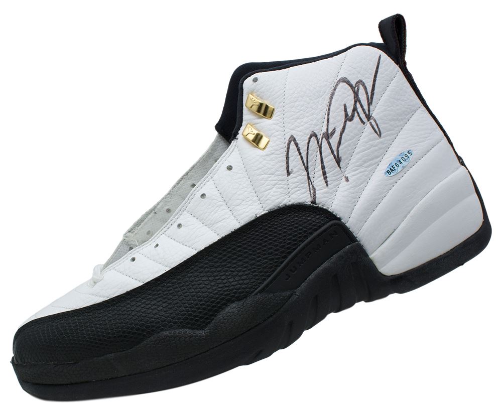 jordan hologram shoes