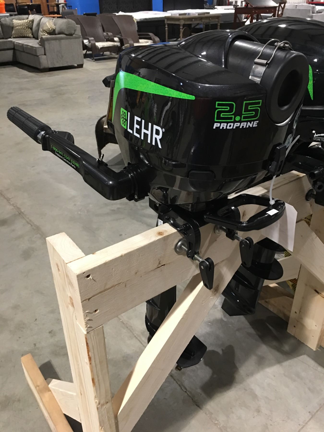 LEHR PROPANE POWERED 2.5HP OUTBOARD MOTOR