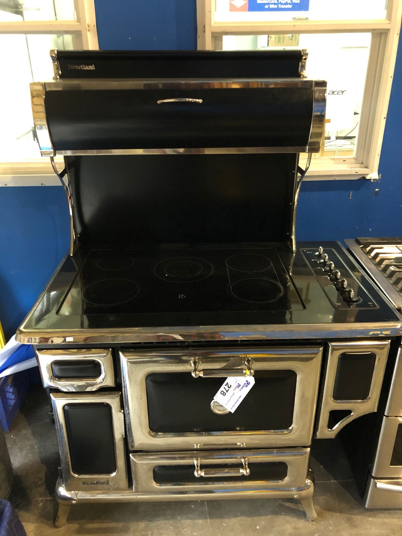 HEARTLAND ELECTRIC ANTIQUE STYLE STOVE RETAILS FOR OVER 10 000 heartland-electric-antique-style-stove-retails-for-over-10-000