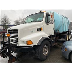 1998 FORD 2WHDR, WHITE, DIESEL, MANUAL, VIN#1FDZS96D4WVA18289, 321,619KMS, RD,CD,CC, RIGGING