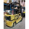 Image 2 : YELLOW CATERPILLAR TC60DSA 4 STAGE 5500 LBS PROPANE COUNTER BALANCE FORKLIFT