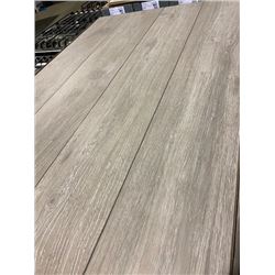 EUROTREND 10MM ROCKFORD OAK GLUELESS LAMINATE FLOORING