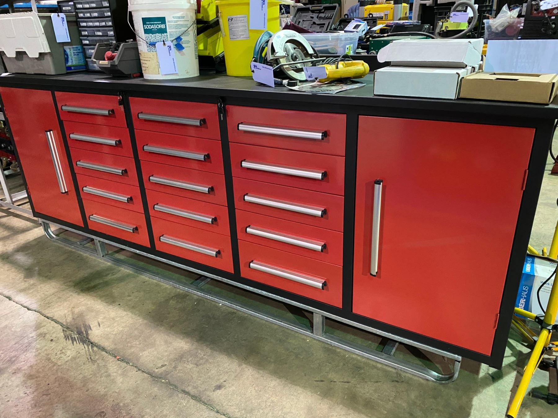 RED STEELMAN 10FT 15 DRAWER WORK BENCH