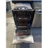 Image 2 : SAMSUNG DISHWASHER MODEL DW80M9960UG