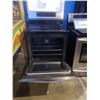 Image 2 : FRIGIDAIRE GALLERY INDUCTION STOVE WITH CONVECTION OVEN
