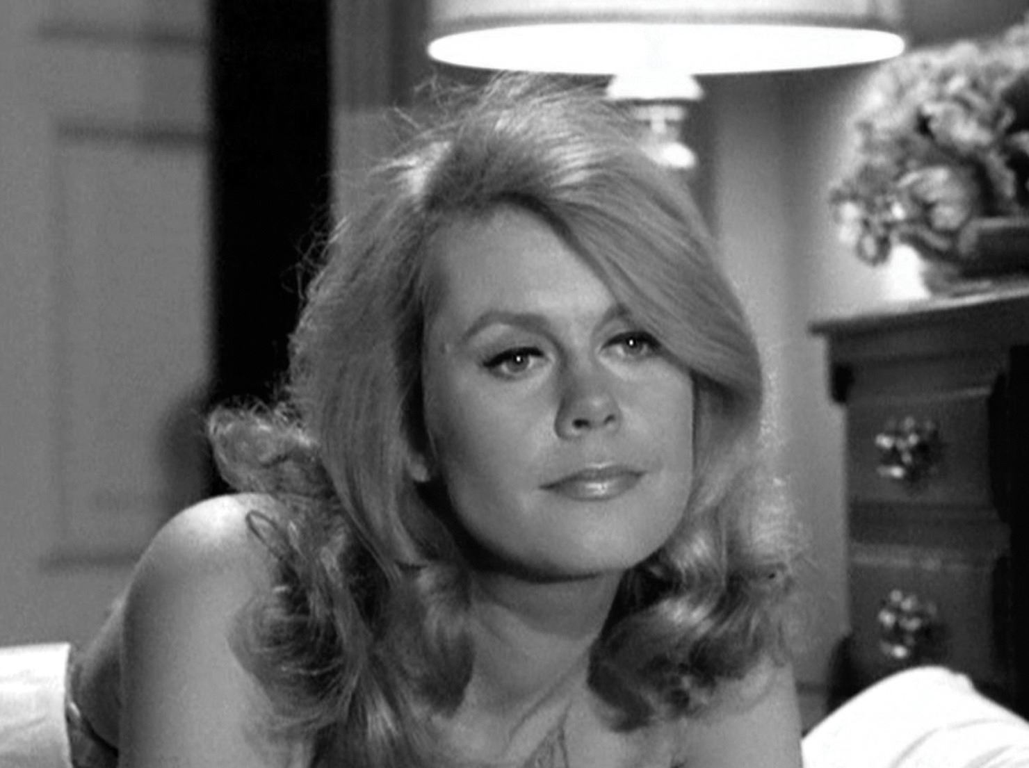 Elizabeth Montgomery Samantha Stephens Nightgown From Bewitched Elizabeth Montgomery Samantha Stephens Nightgown From Bewitched