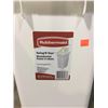 Image 2 : Case of Rubbermaid waste baskets