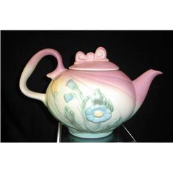 Hull Pottery-Bow-Knot B-20-6 teapot