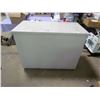 Image 1 : TOOL BOX W/ PLYWOOD LIFT TOP 49WX25D38H