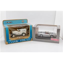 1932 Ford Roadster 1:43 Ertl and 1992 Jaguar XJ 220 1:43