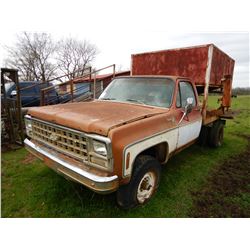 CHEVROLET SILVERADO 20 GRAIN TRUCK; VIN/SN:187F172637 --GAS ENGINE, A/T, SPREADER BODY (BILL OF SALE