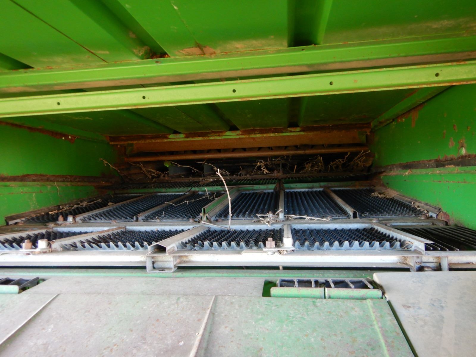 JOHN DEERE 9600 COMBINE; VIN/SN657364 CRARY BIG TOP COMBINE HOPPER