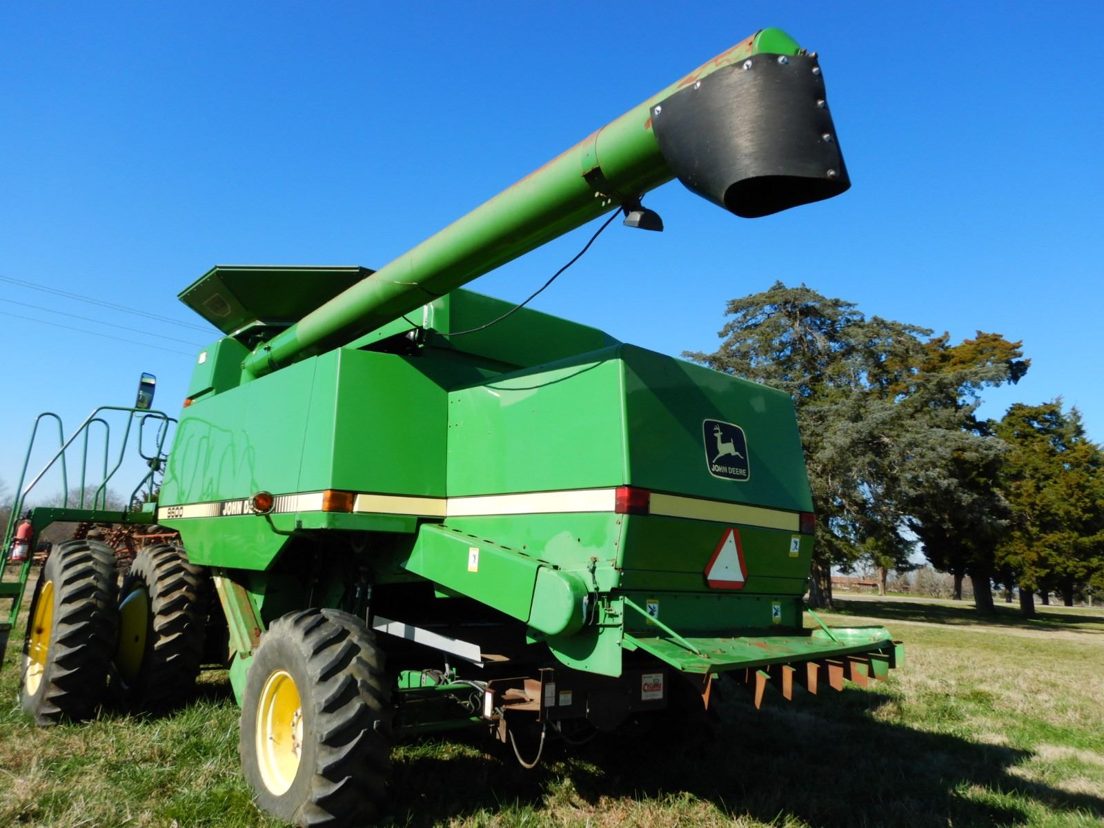JOHN DEERE 9600 COMBINE; VIN/SN657364 CRARY BIG TOP COMBINE HOPPER