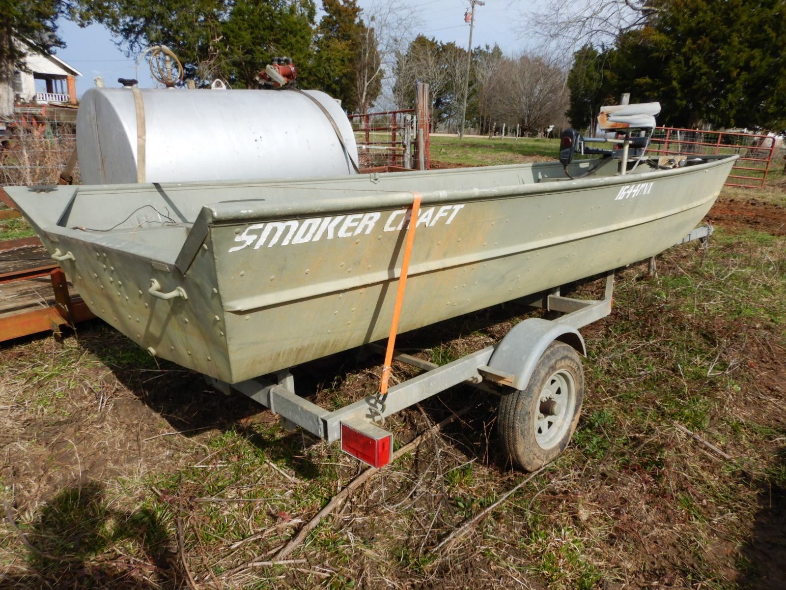 SMOKER CRAFT 1644 MVX ALUMINUM BOAT; VIN/SNSMK19641B101 16' , S/A