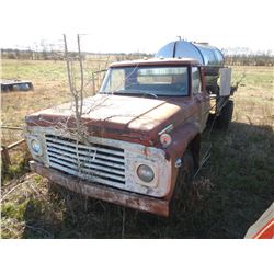 FORD 600 FLATBED TRUCK; VIN/SN:F61CCD85702 --S/A, 5&2 SPEED TRANS, CHEMICAL TANK, 89,977 MILES (BILL