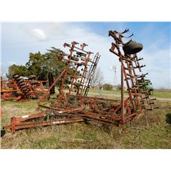 HINIKER 1540 CULTIVATOR --40' WIDTH