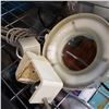 Image 3 : MAGNIFYING BENCH MOUNT LIGHT