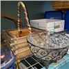 Image 2 : WOOD BASKET GLASS BOWL WOOD DECORATION