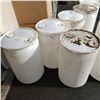 Image 2 : 8 WHITE BARRELS