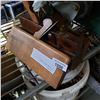 Image 1 : 3 VINTAGE WOOD PLANES