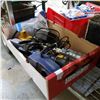 Image 1 : LINCOLN 12V CORDLESS GREASE GUN W/ CHARGER