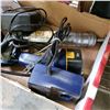 Image 3 : LINCOLN 12V CORDLESS GREASE GUN W/ CHARGER