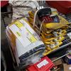 Image 1 : 2 BUNDLES OF NEW WORK GLOVES