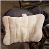 Image 1 : DOG CUSHION AND BAG