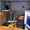 Image 1 : 2 ROLLER STANDS AND 2 BAR CLAMPS