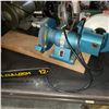 Image 1 : TOYANG TABLE TOP SANDER BENCH GRINDER