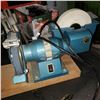 Image 2 : TOYANG TABLE TOP SANDER BENCH GRINDER
