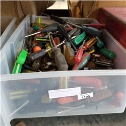 LARGE LOT OF SCREWDRIVERS