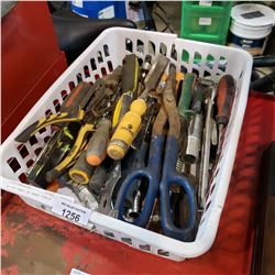 WHITE TRAY OF HAND TOOLS