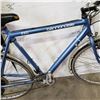 Image 2 : CANNONDALE BLUE ROAD BIKE