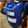 Image 2 : 3 BLUE JUGS AND WHITE JUG