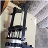 Image 2 : AIR POWERED 2 PART CAULKING GUN