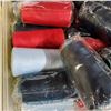 Image 2 : TOTE OF 60 REELS OF SEWING THREAD