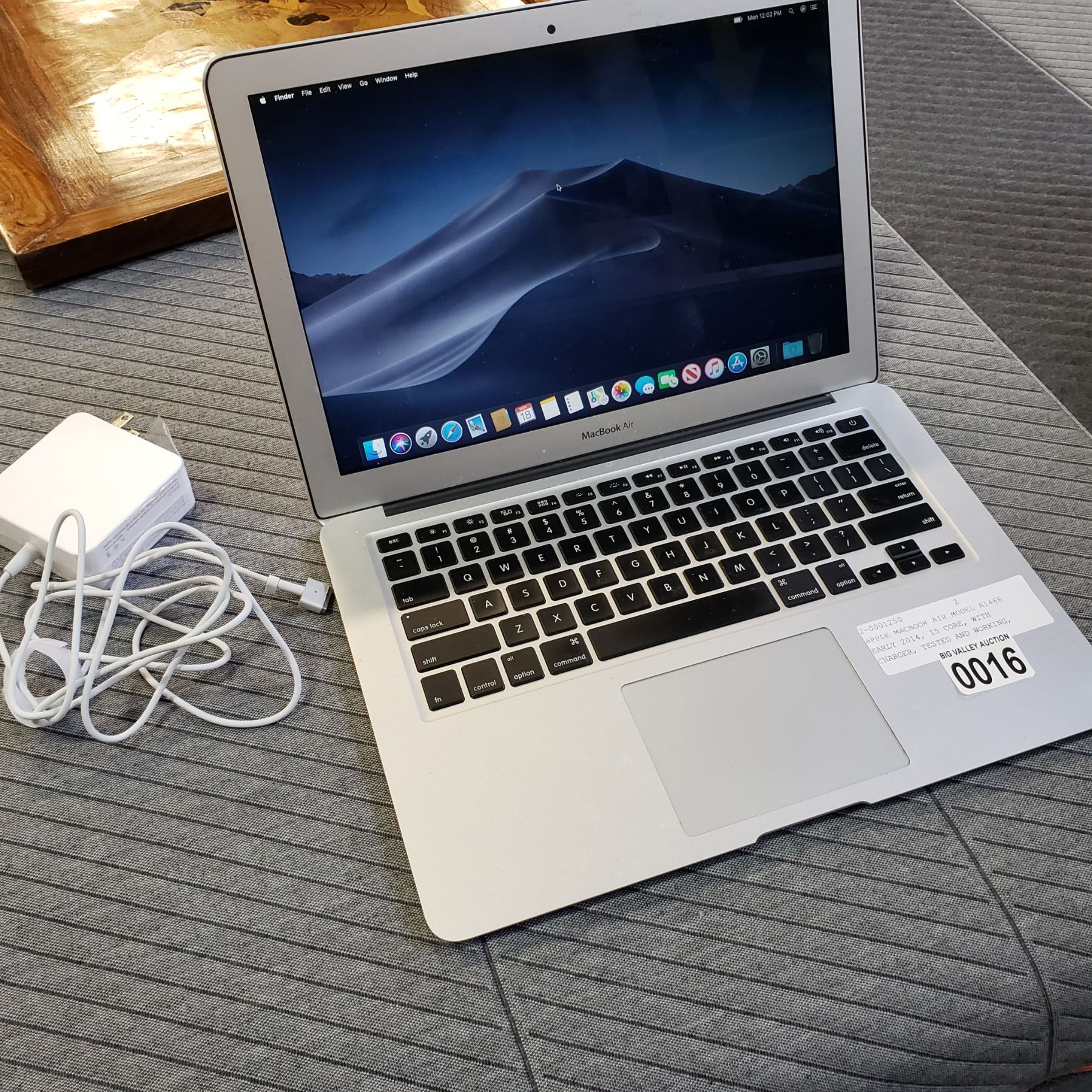 APPLE MACBOOK AIR MODEL A1466 EARLY 2014 I5 CORE WITH APPLE MACBOOK AIR MODEL A1466 EARLY 2014 I5 CORE WITH