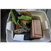Image 3 : 12 PAIRS OF SHOES AND VINTAGE GREEN HUSH PUPPIES AND NEW BALANCE AND THERAPY WEDGE