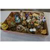 Image 2 : TRAY OF VARIOUS FIGURES